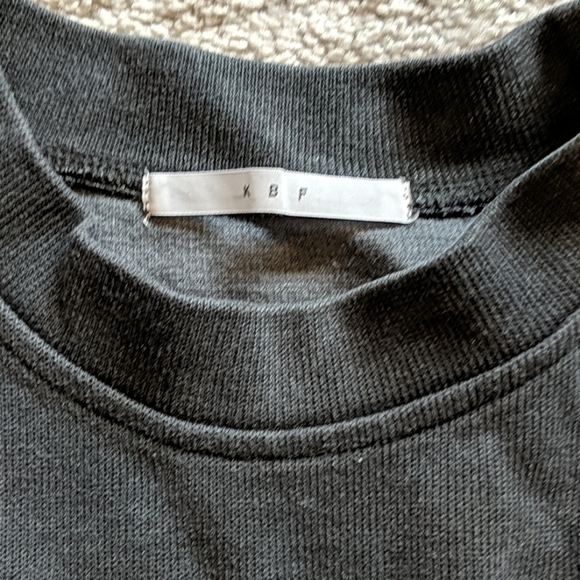 🍇4/$20 Frill Sweatshirt Grey - Picture 3 of 8